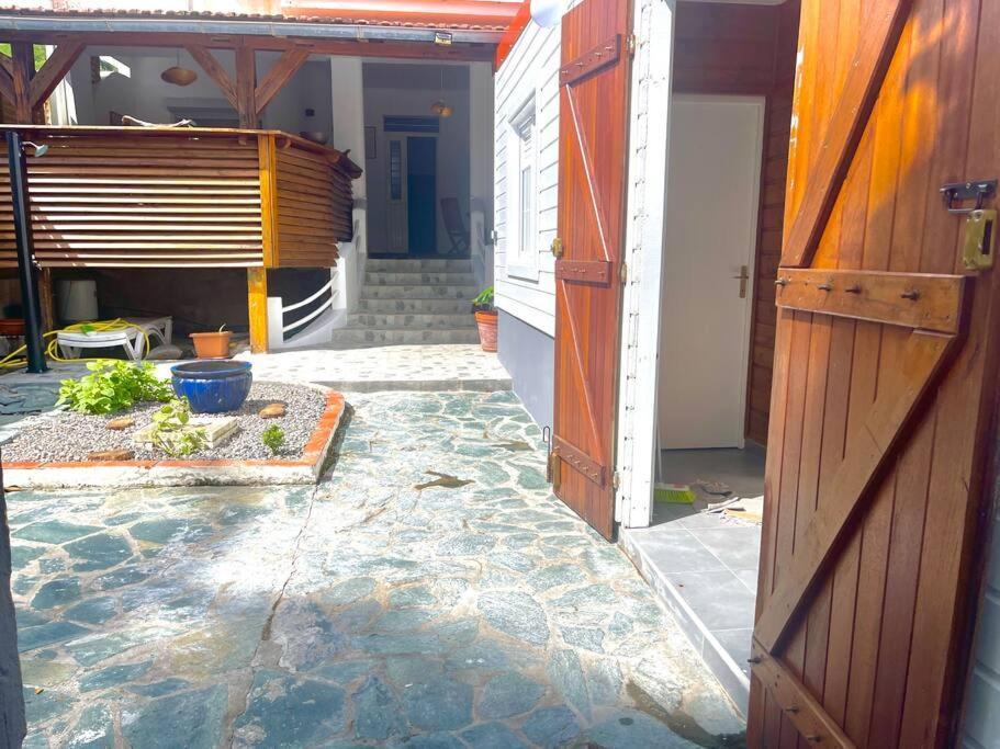 Maison Marouka Sur La Plage Du Diamant Le Diamant Luaran gambar