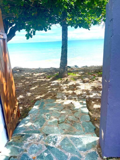 Maison Marouka Sur La Plage Du Diamant Le Diamant Luaran gambar